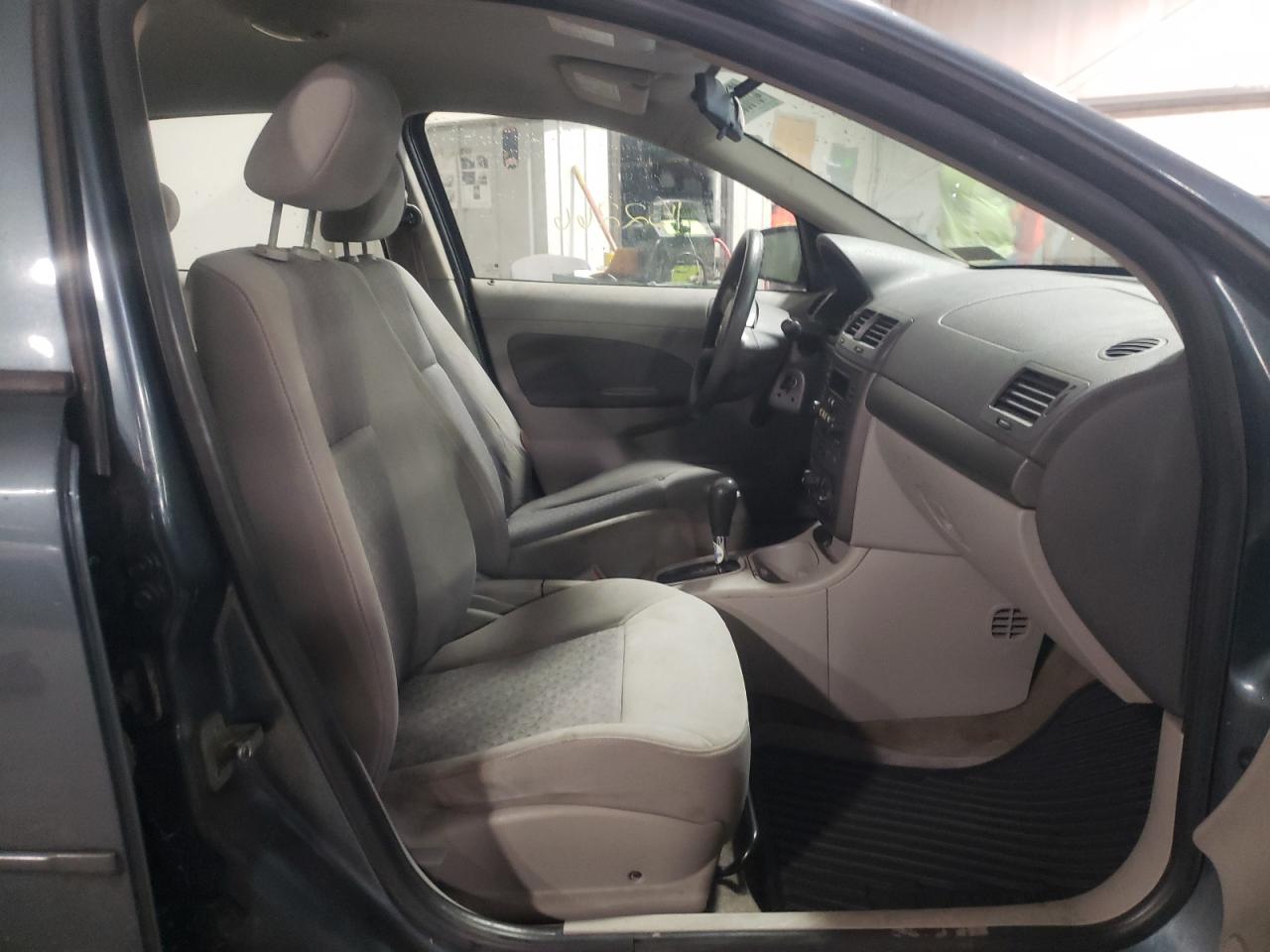 Photo 5 from auction – 2005 CHEVROLET COBALT with VIN 1G1AK52F557648020