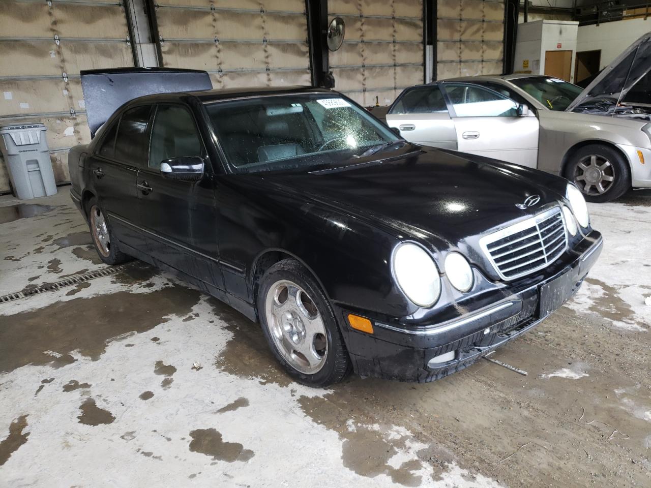 MERCEDES-BENZ E 320 2002 with VIN WDBJF65J32B424172 - Photo from auction