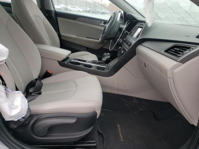 Photo 5 from auction – 2017 HYUNDAI SONATA SE with VIN 5NPE24AF7HH577956