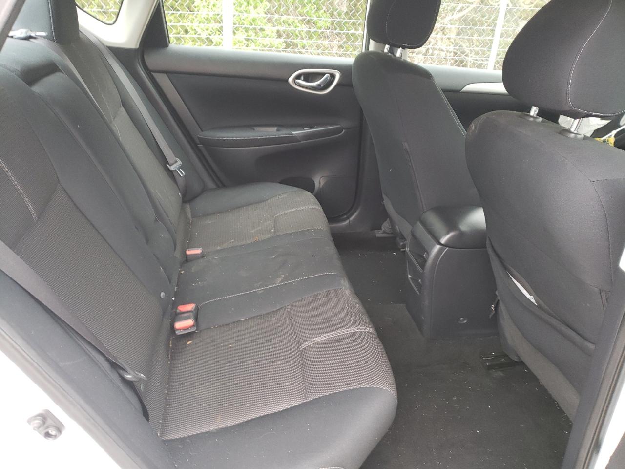 Photo 6 from auction – 2014 NISSAN SENTRA S with VIN 3N1AB7AP8EY331024