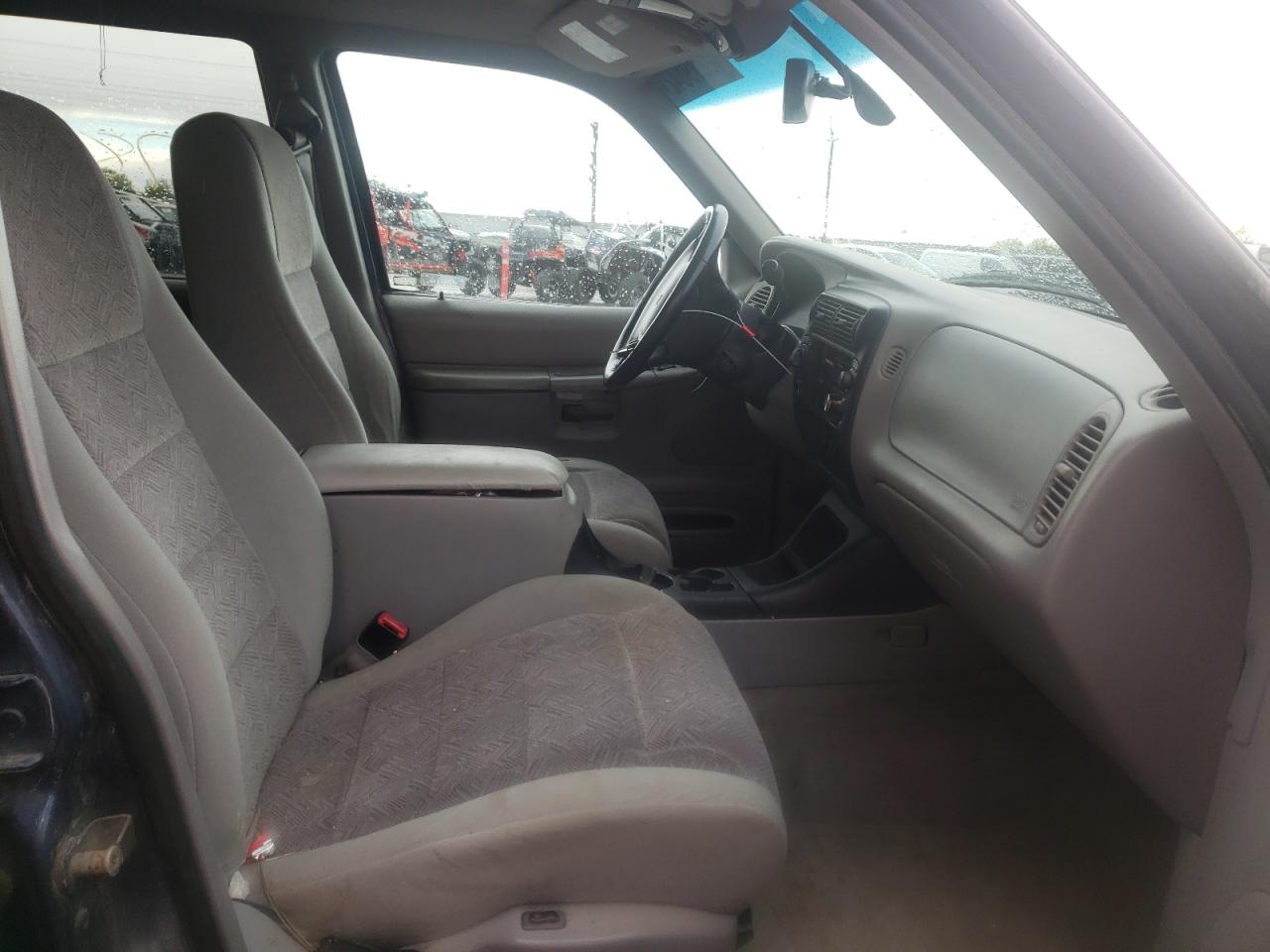 Photo 5 from auction – 1998 FORD EXPLORER with VIN 1FMZU34E1WUB52143