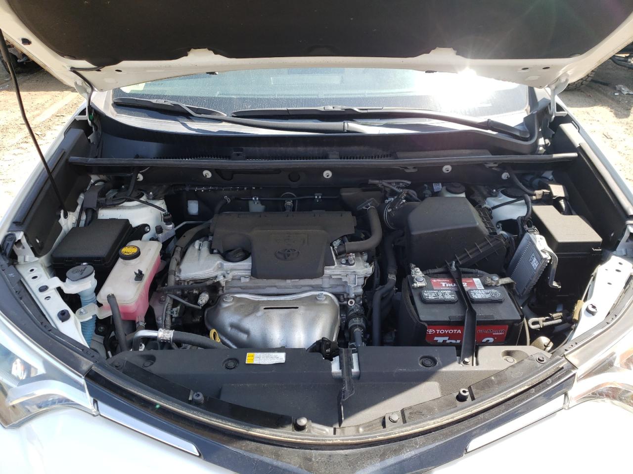 Photo 12 from auction – 2016 TOYOTA RAV4 LIMIT with VIN 2T3DFREVXGW415731
