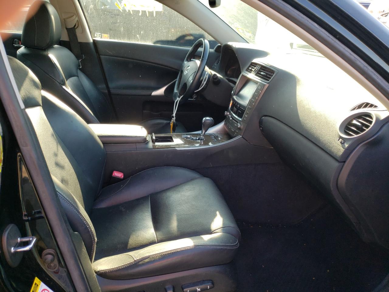 Photo 5 from auction – 2010 LEXUS IS 350 with VIN JTHBE5C29A5024000