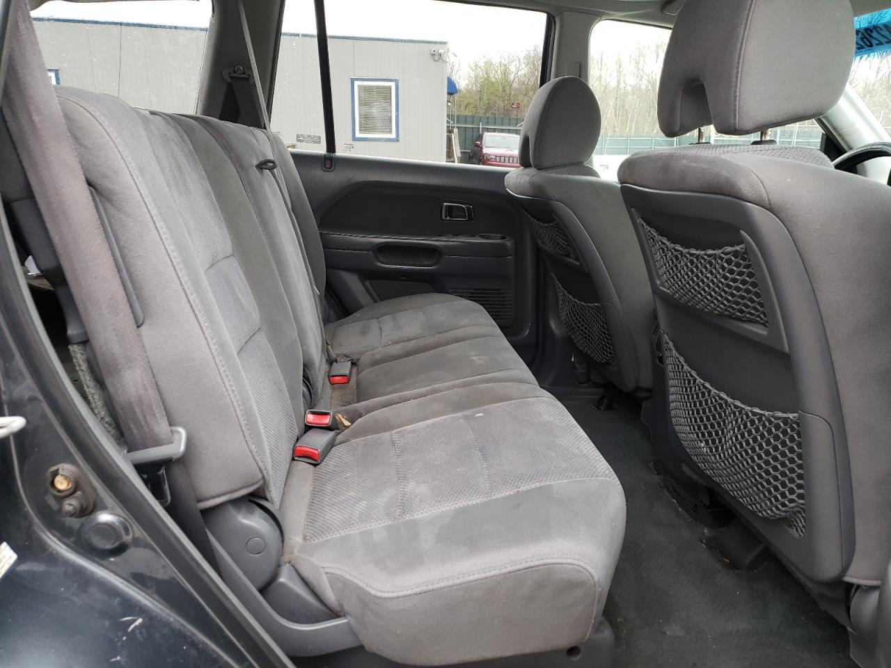Photo 6 from auction – 2006 HONDA PILOT EX with VIN 2HKYF184X6H529272