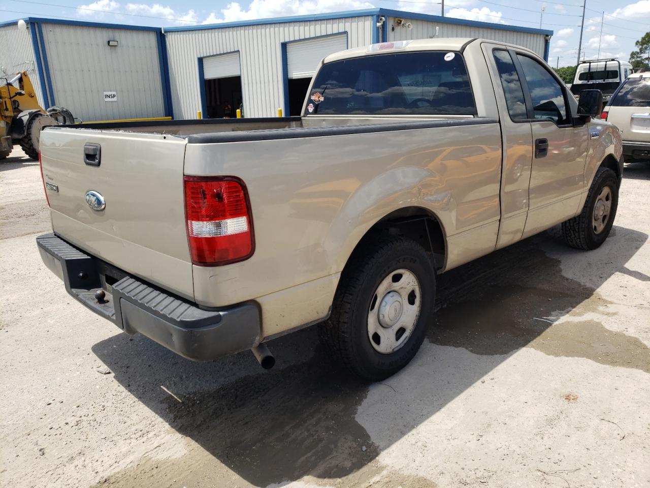 Photo 4 from auction – 2007 FORD F150 with VIN 1FTRF12207KD60314