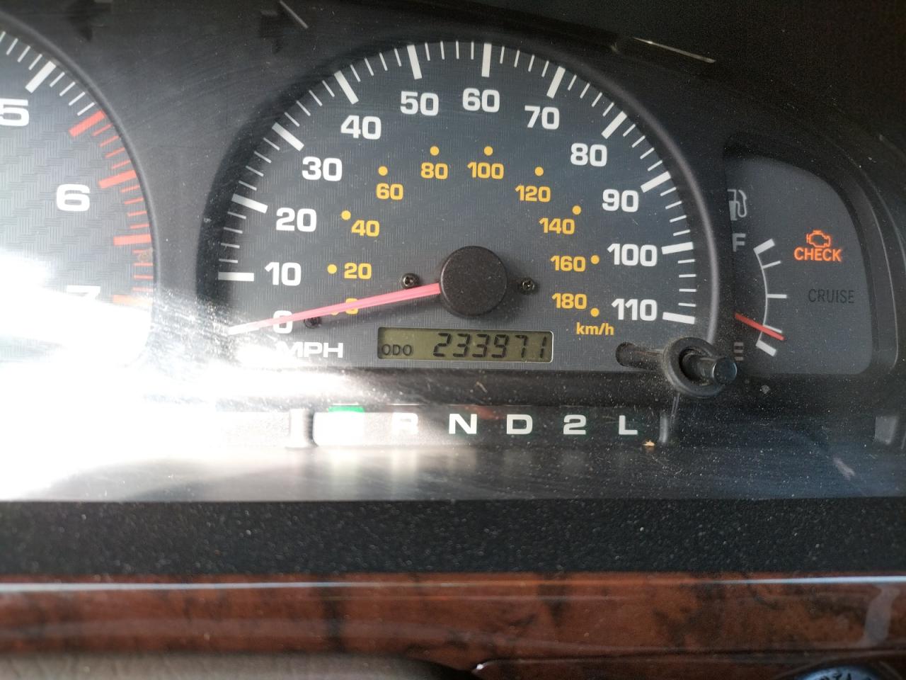 Photo 8 from auction – 2001 TOYOTA 4RUNNER LI with VIN JT3GN87R010198863