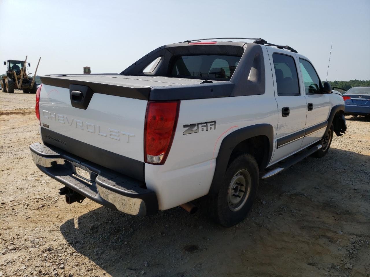 Photo 4 from auction – 2004 CHEVROLET AVALANCHE with VIN 3GNEC12T24G123186