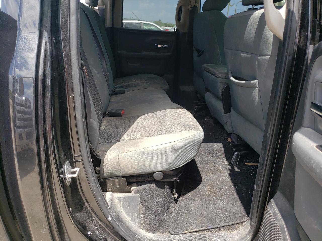 Photo 6 from auction – 2015 RAM 1500 SLT with VIN 1C6RR6GT2FS714295