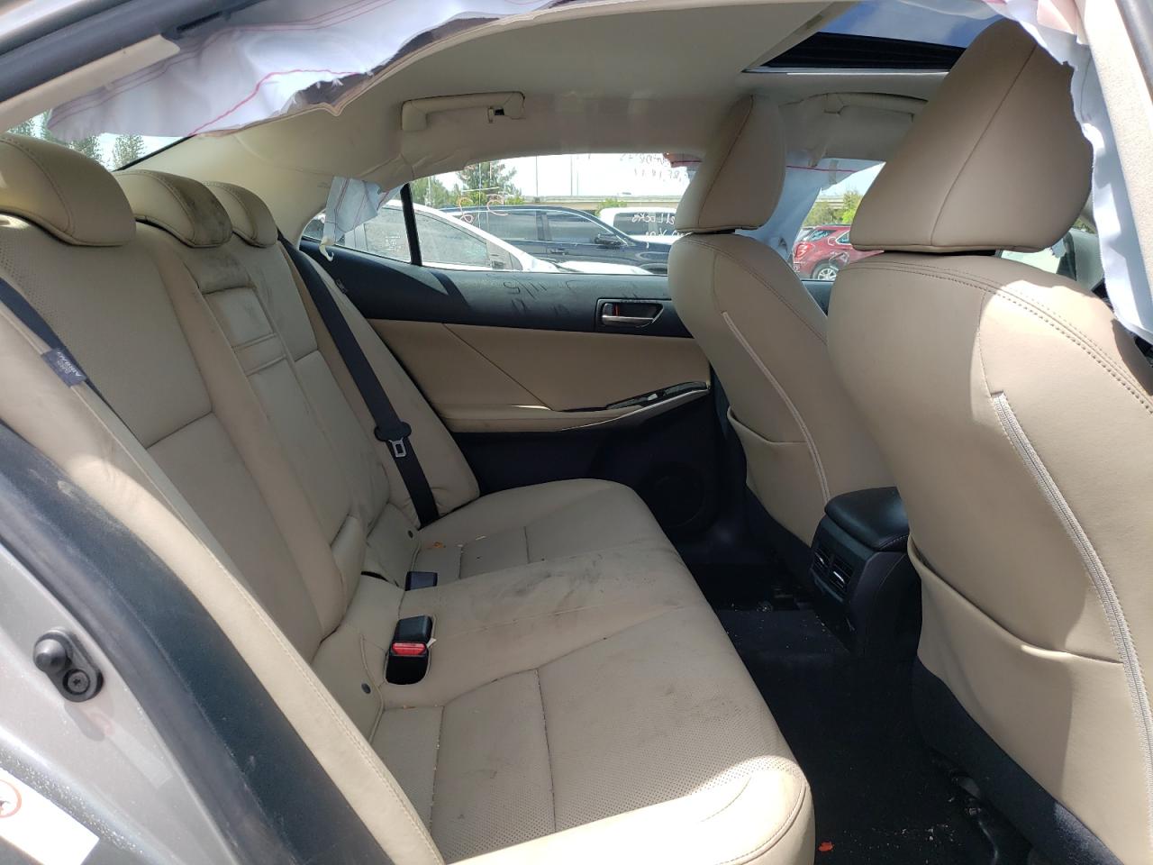 Photo 6 from auction – 2017 LEXUS IS 200T with VIN JTHBA1D24H5060478