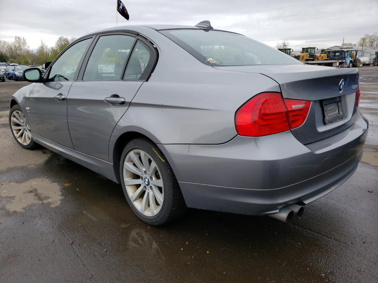Photo 3 from auction – 2011 BMW 328 XI with VIN WBAPK7G59BNN69418