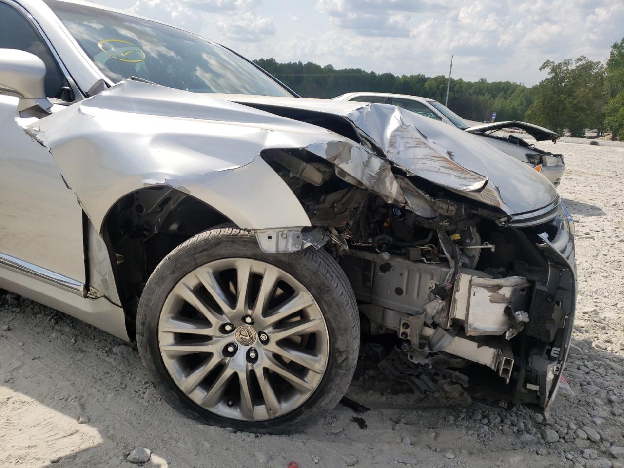 Photo 9 from auction – 2014 LEXUS LS 460 with VIN JTHBL5EF8E5128473