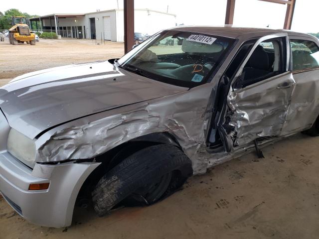 Photo 9 from auction – 2008 CHRYSLER 300 LX with VIN 2C3KA43R58H105295