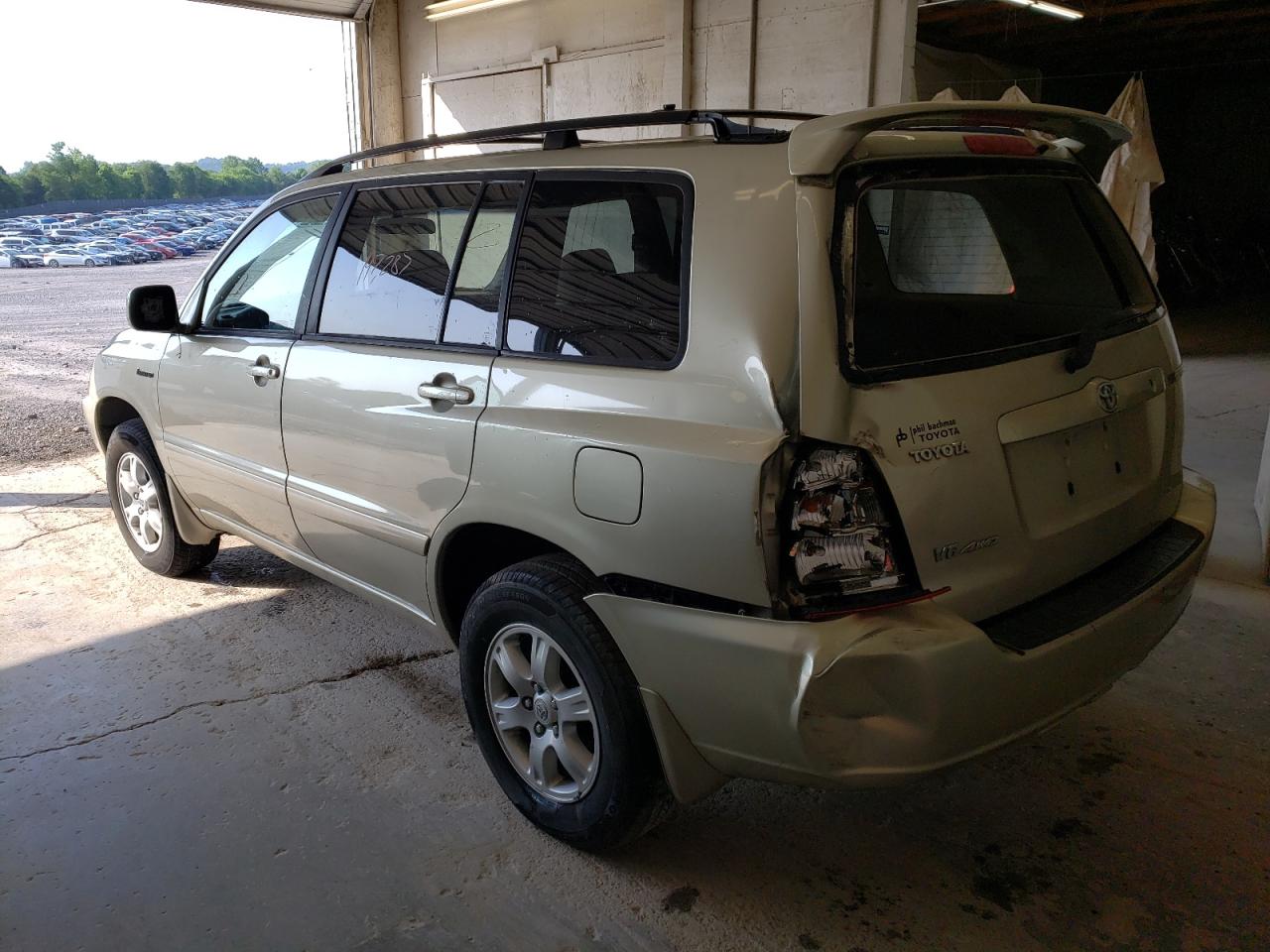 Photo 3 from auction – 2003 TOYOTA HIGHLANDER with VIN JTEHF21A930128063