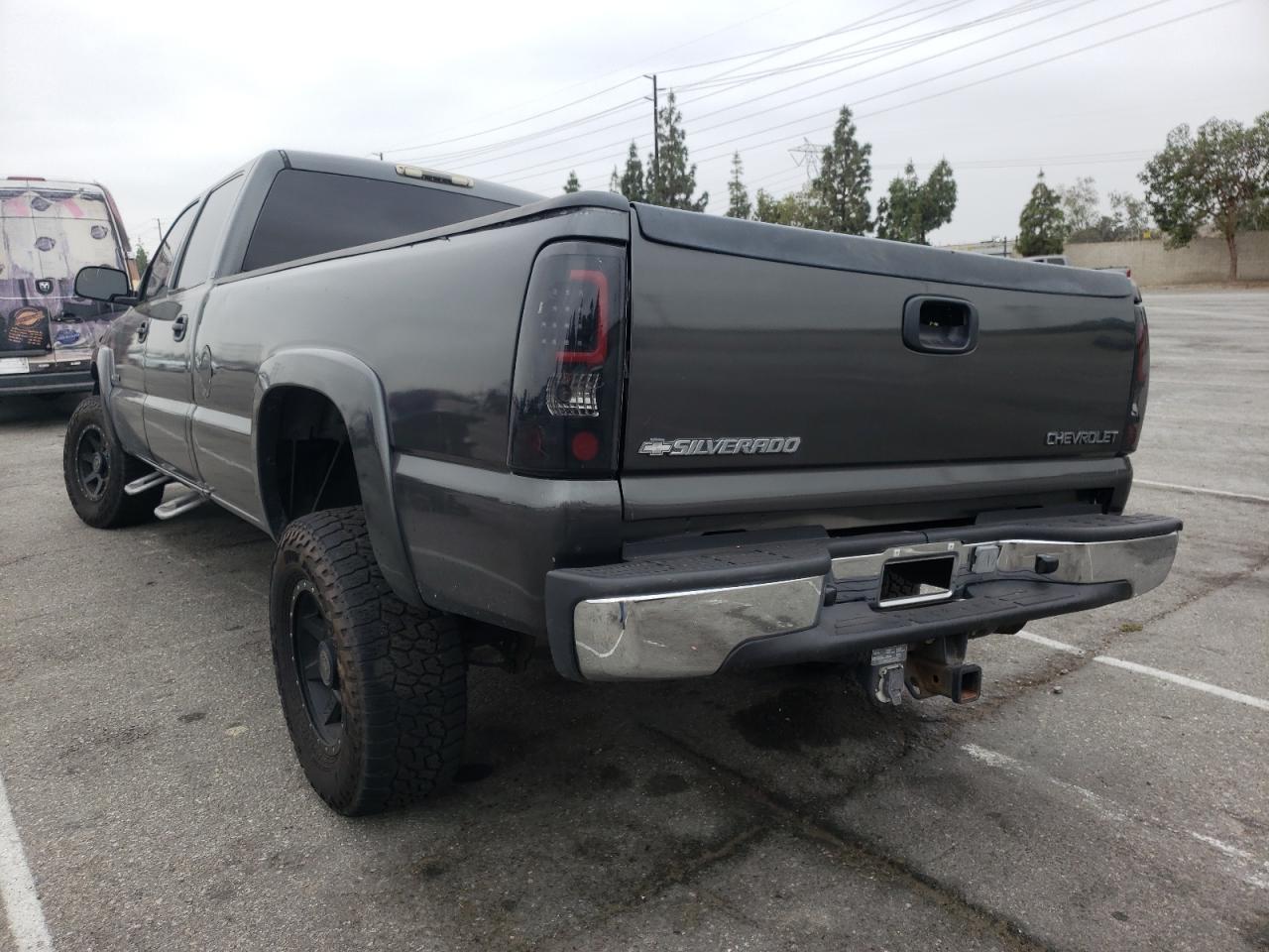 Photo 3 from auction – 2001 CHEVROLET SILVERADO with VIN 1GCHC23U11F134986