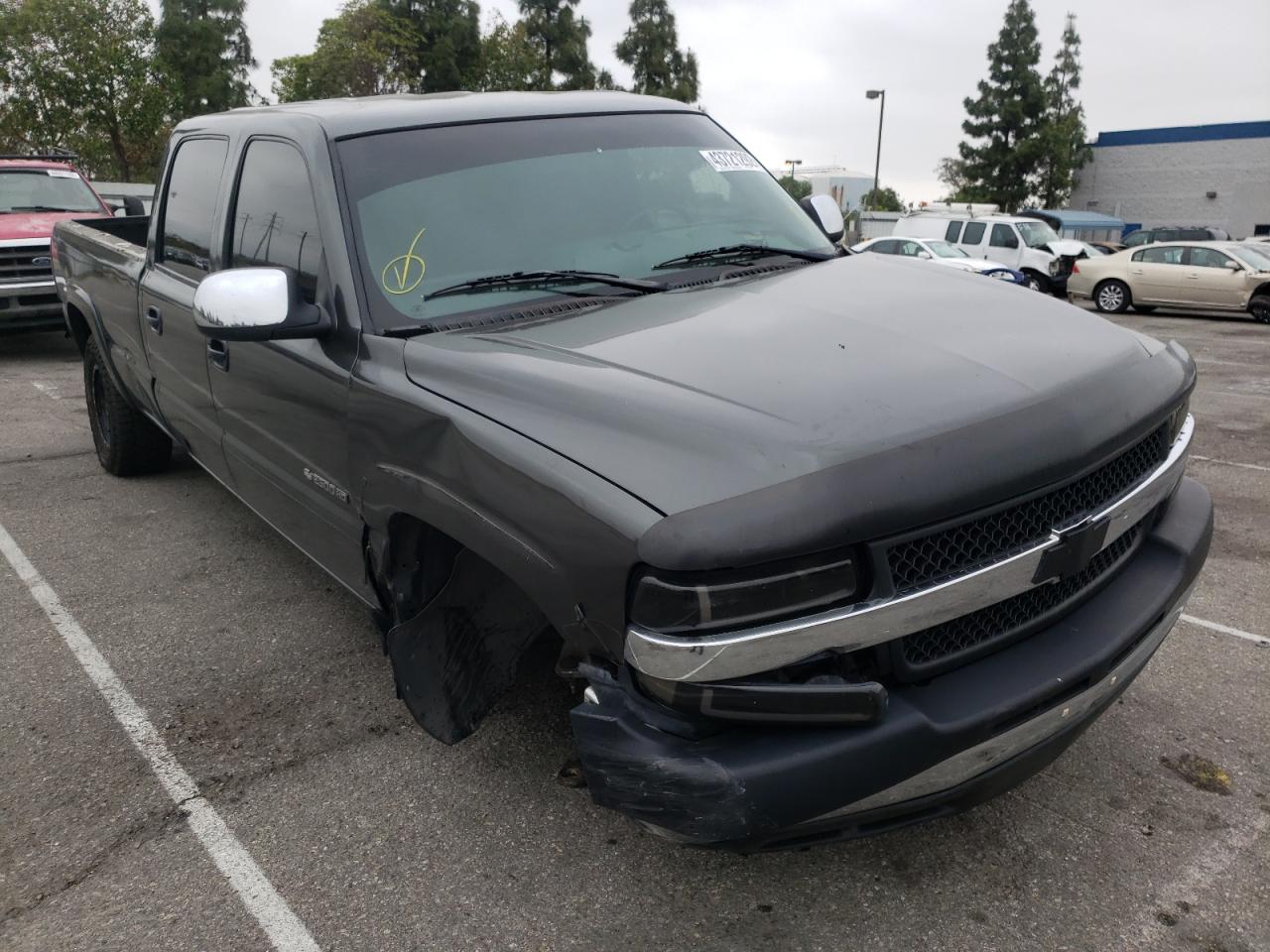 CHEVROLET SILVERADO 2001 with VIN 1GCHC23U11F134986 - Photo from auction