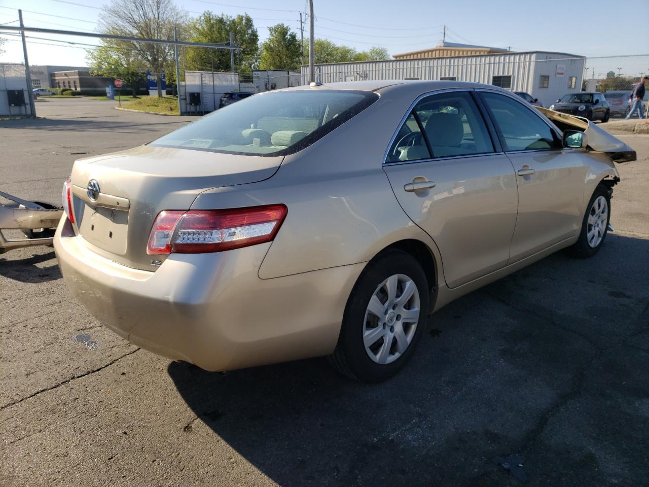Zdjęcie 4 z aukcji – 2010 TOYOTA CAMRY BASE z VIN 4T4BF3EK4AR048292