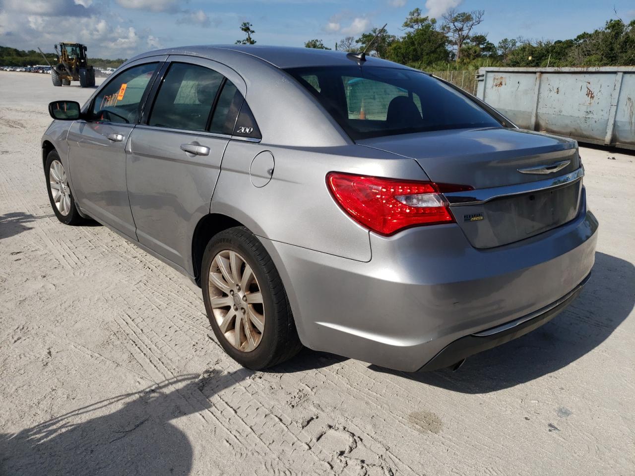 Photo 3 from auction – 2013 CHRYSLER 200 TOURIN with VIN 1C3CCBBG2DN731648