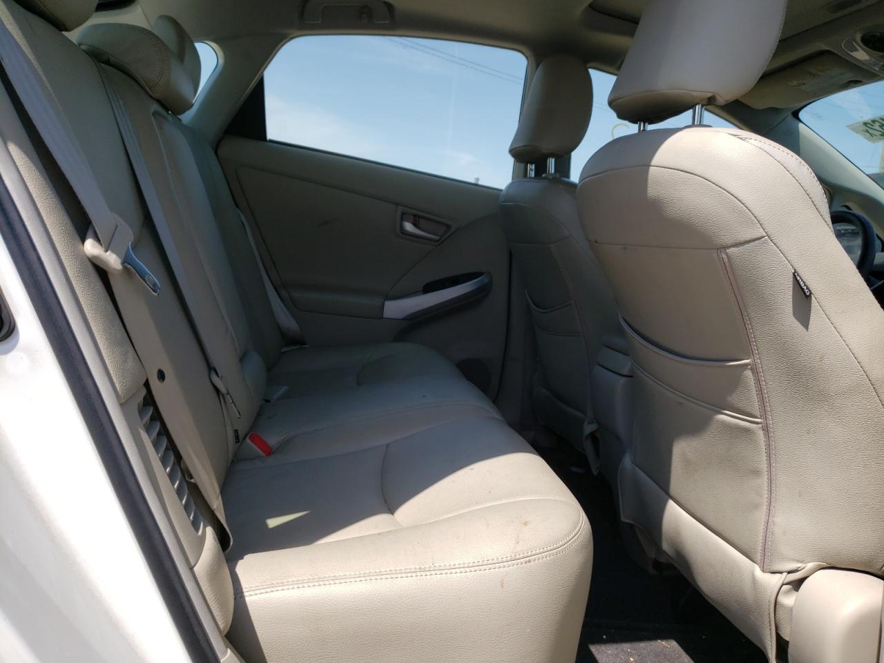 Photo 6 from auction – 2013 TOYOTA PRIUS with VIN JTDKN3DU2D5578442
