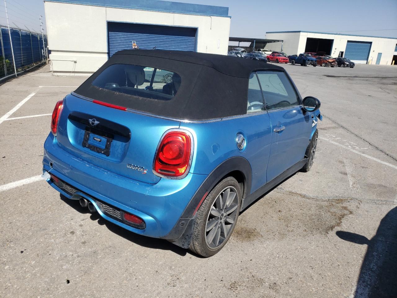 Photo 4 from auction – 2017 MINI COOPER S with VIN WMWWG9C38H3C82334