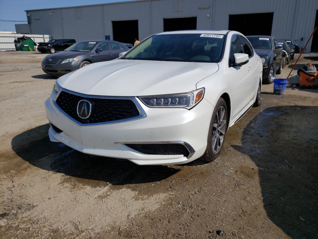 Photo 2 from auction – 2018 ACURA TLX TECH with VIN 19UUB2F50JA010082