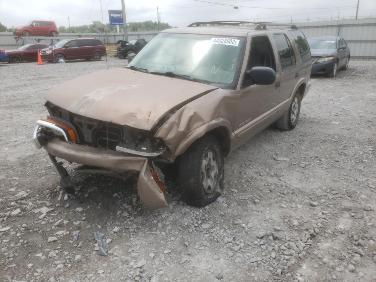 Photo 2 from auction – 2002 CHEVROLET BLAZER with VIN 1GNDT13W52K206136