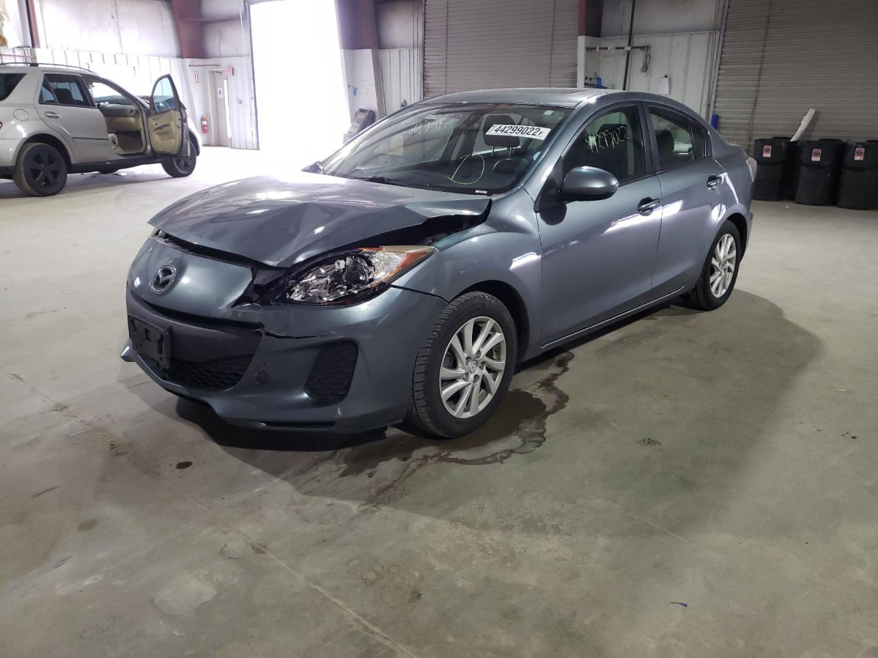 Photo 2 from auction – 2012 MAZDA 3 I with VIN JM1BL1V85C1662174