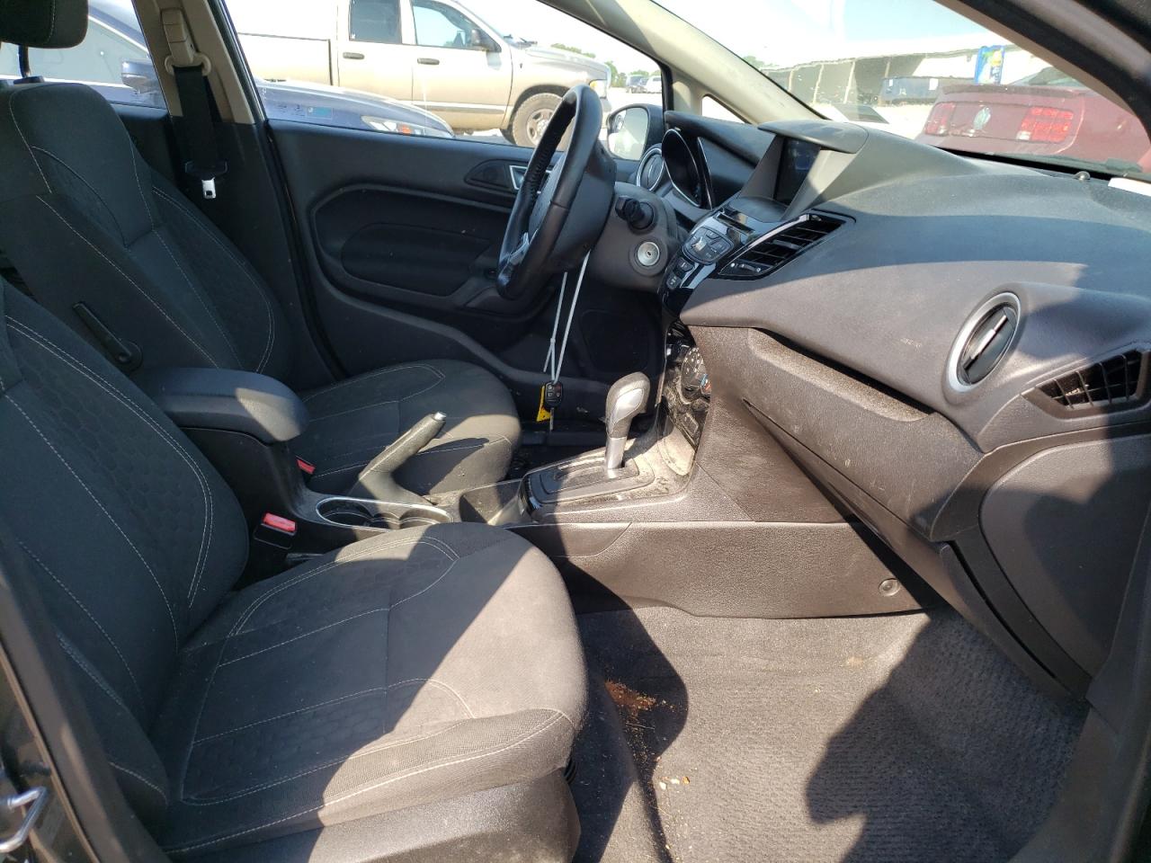 Photo 5 from auction – 2016 FORD FIESTA SE with VIN 3FADP4EJ8GM146620
