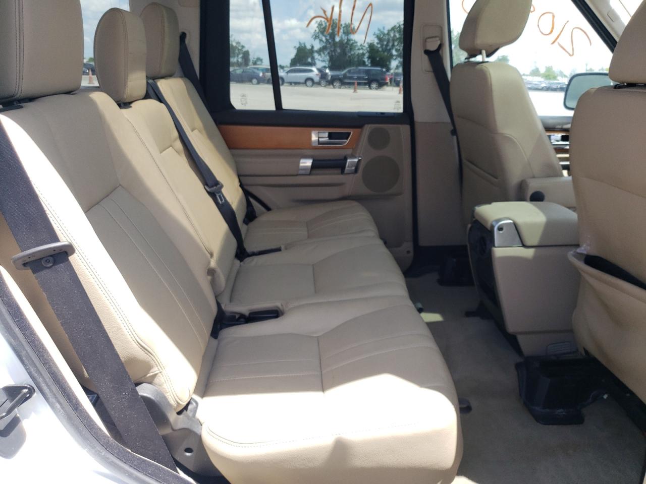 Photo 6 from auction – 2011 LAND ROVER LR4 HSE with VIN SALAG2D44BA595241