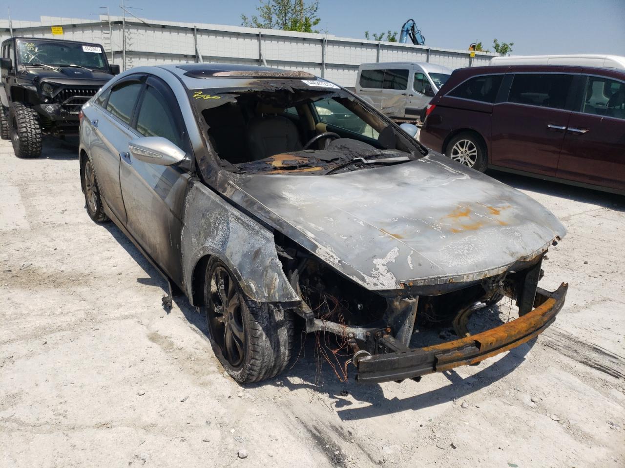 Photo 9 from auction – 2011 HYUNDAI SONATA SE with VIN 5NPEC4AC4BH232233