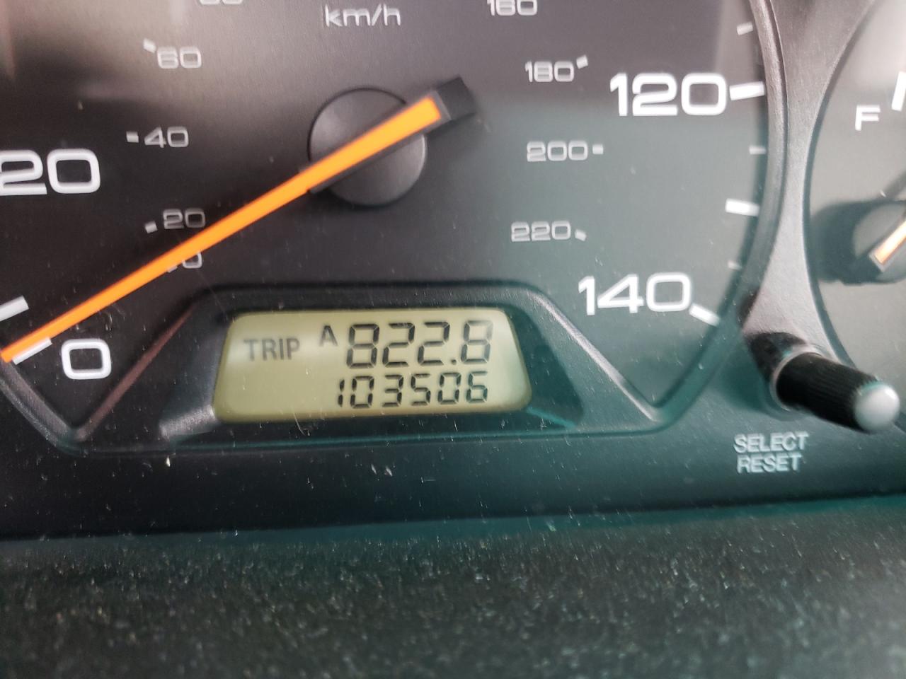 Photo 8 from auction – 2004 HONDA ODYSSEY EX with VIN 5FNRL18684B146165