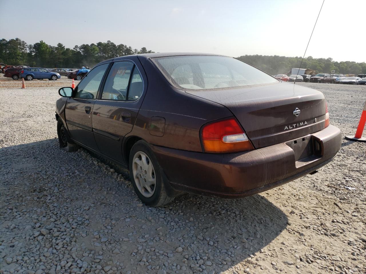 Photo 3 from auction – 1998 NISSAN ALTIMA XE with VIN 1N4DL01D7WC139274