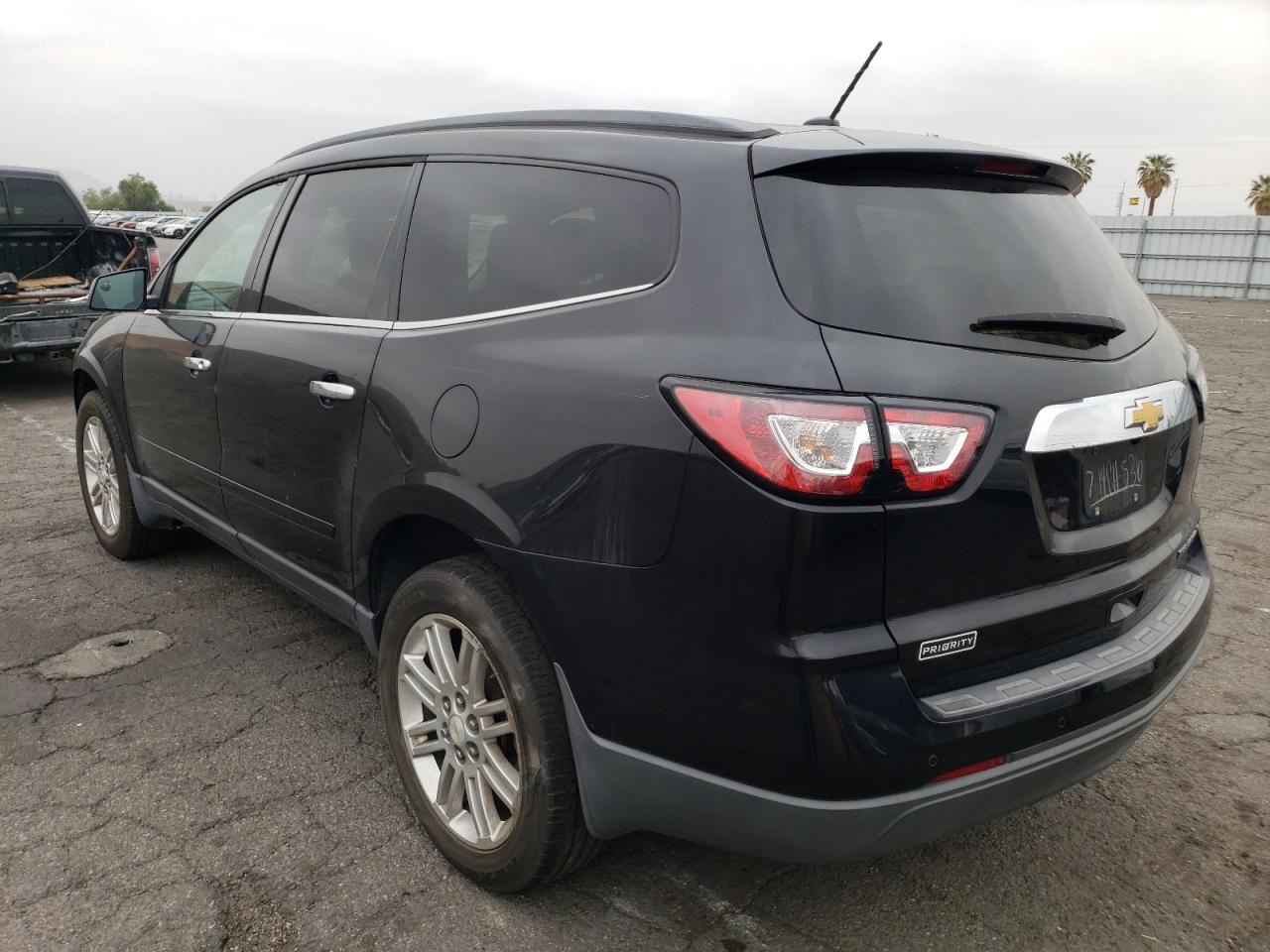 Photo 3 from auction – 2014 CHEVROLET TRAVERSE L with VIN 1GNKRGKDXEJ367729
