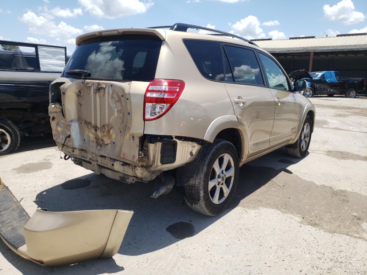 Photo 4 from auction – 2010 TOYOTA RAV4 LIMIT with VIN JTMYF4DV3A5015899