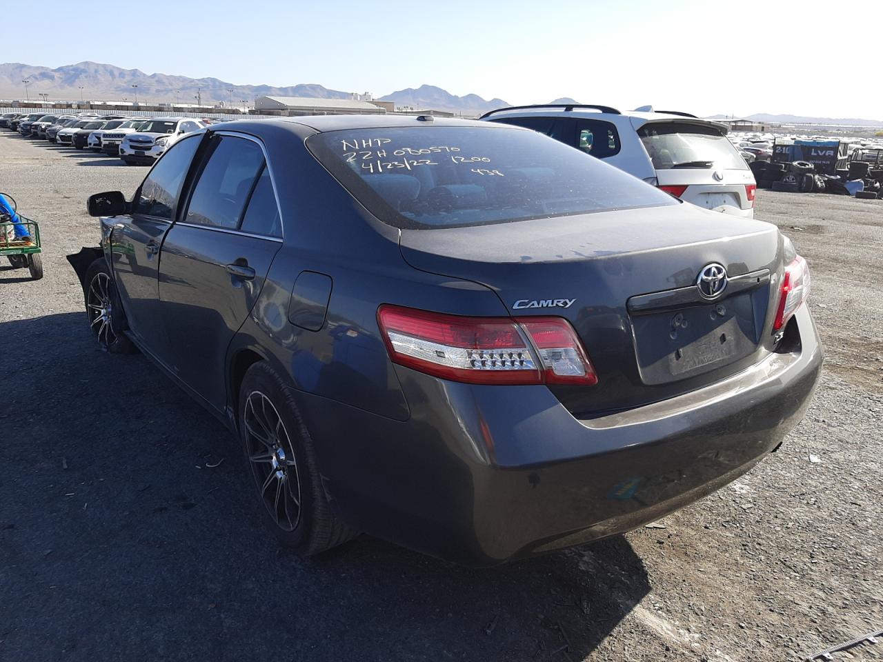 Foto 3 de la subasta – 2011 TOYOTA CAMRY BASE con VIN 4T4BF3EK6BR120546