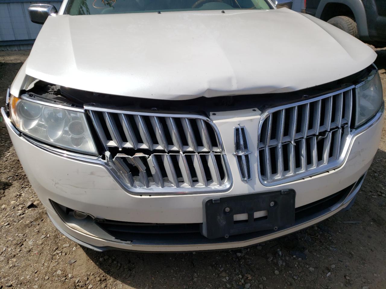 Photo 9 from auction – 2010 LINCOLN MKZ with VIN 3LNHL2GC3AR642733