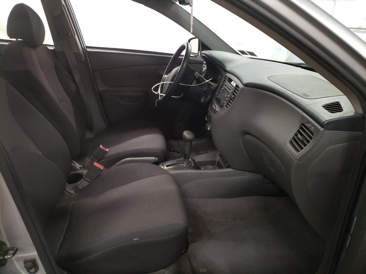 Photo 5 from auction – 2006 KIA RIO with VIN KNADE123866152501
