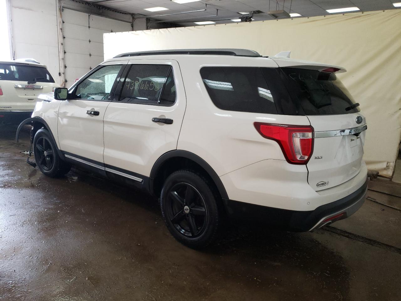 Photo 3 from auction – 2017 FORD EXPLORER X with VIN 1FM5K8D81HGA13742