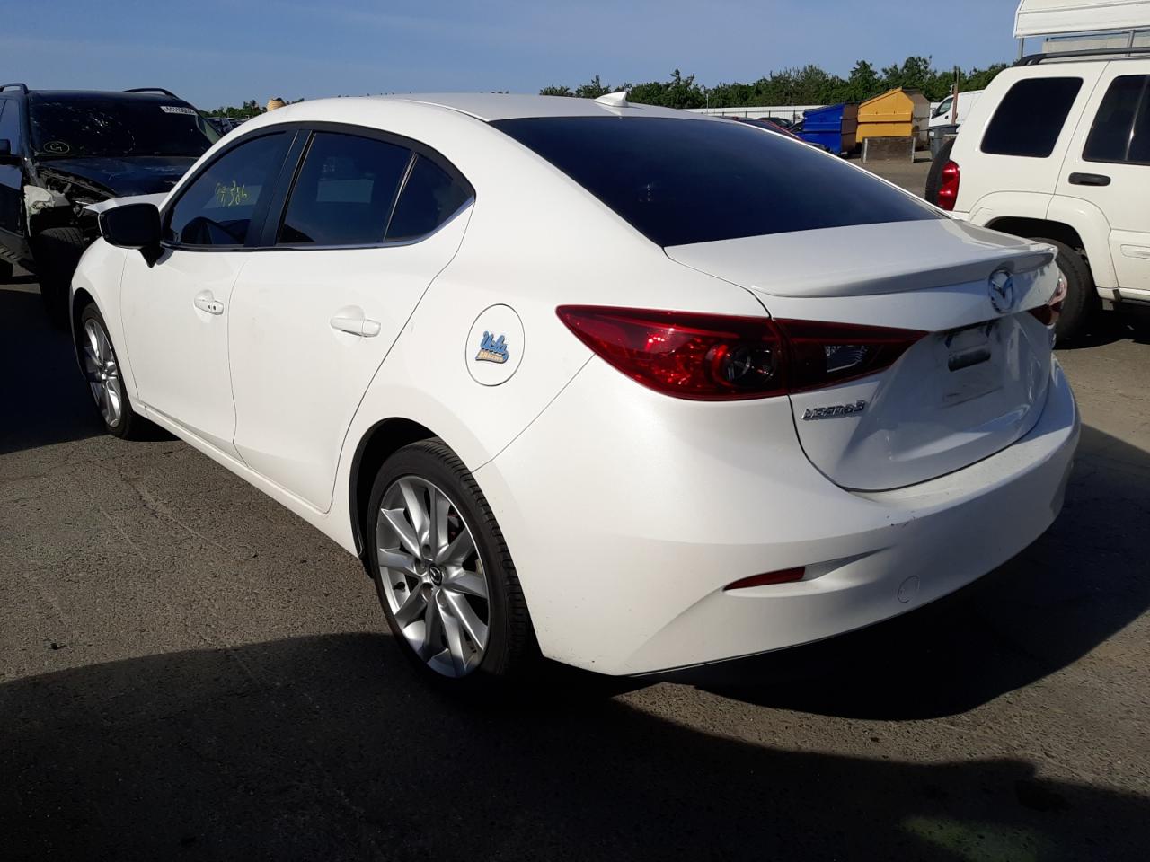 Photo 3 from auction – 2017 MAZDA 3 TOURING with VIN 3MZBN1V7XHM123638