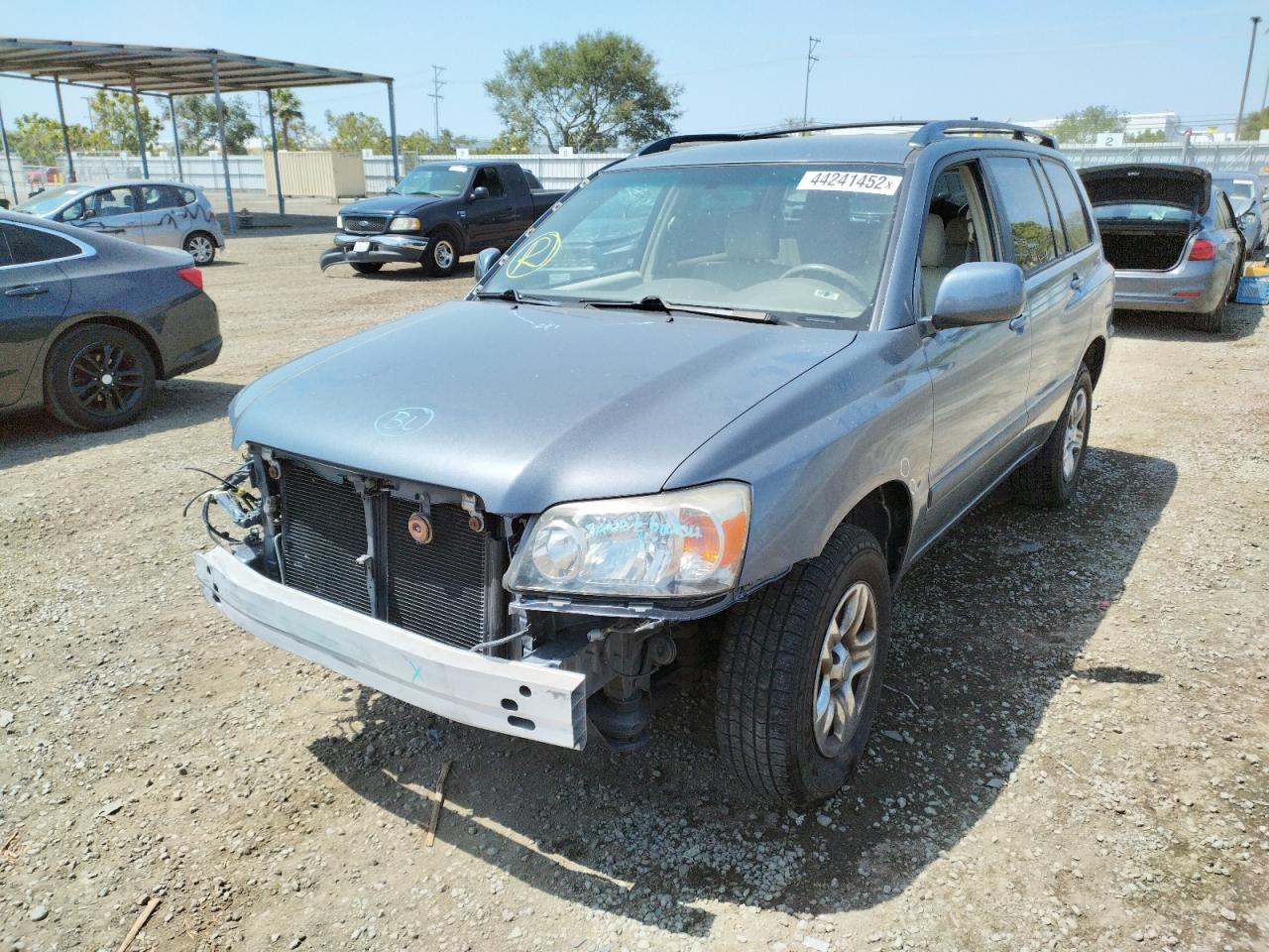 Photo 2 from auction – 2004 TOYOTA HIGHLANDER with VIN JTEGD21A440090891