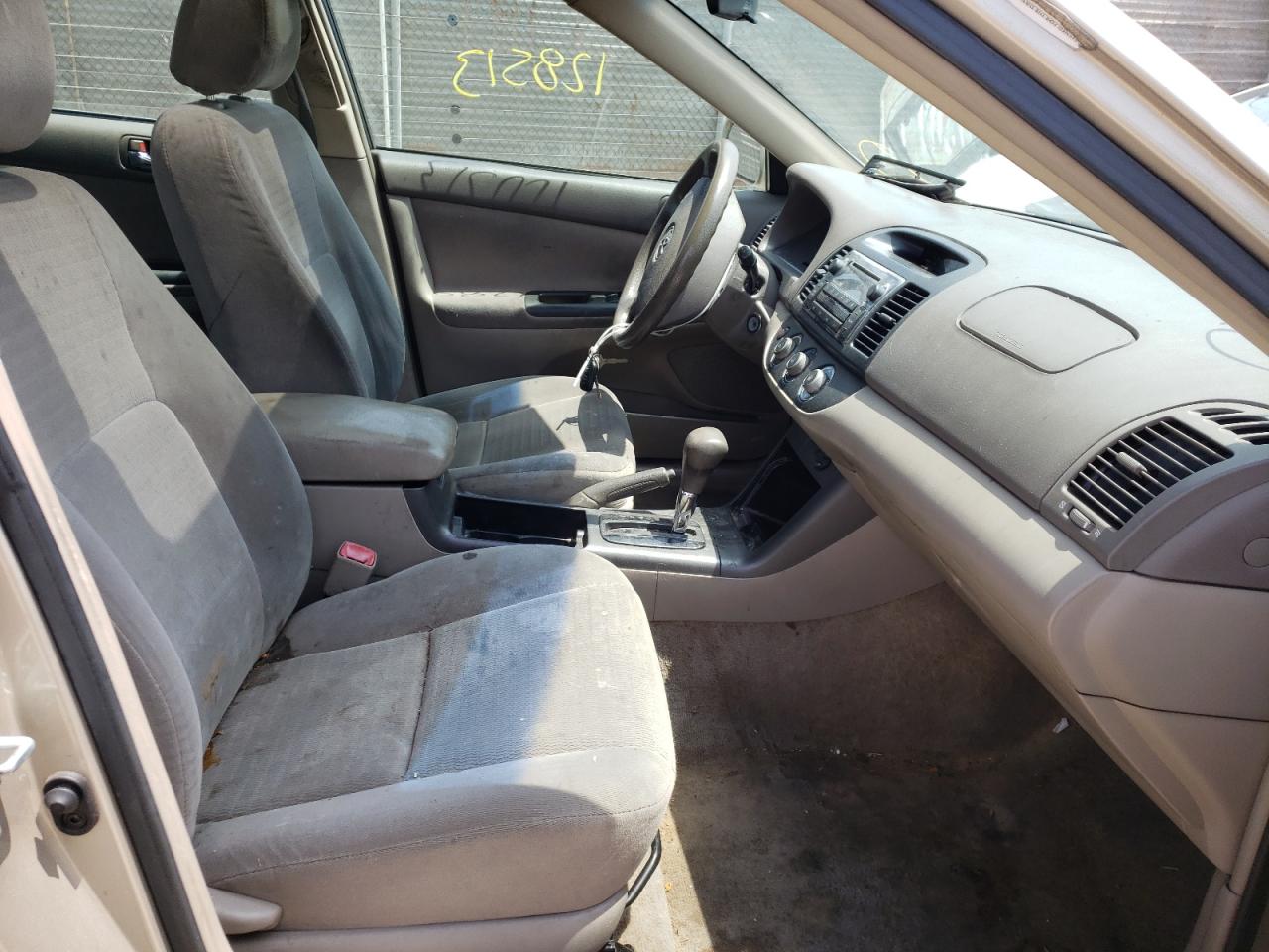 Photo 5 from auction – 2005 TOYOTA CAMRY LE with VIN 4T1BE32K35U021057