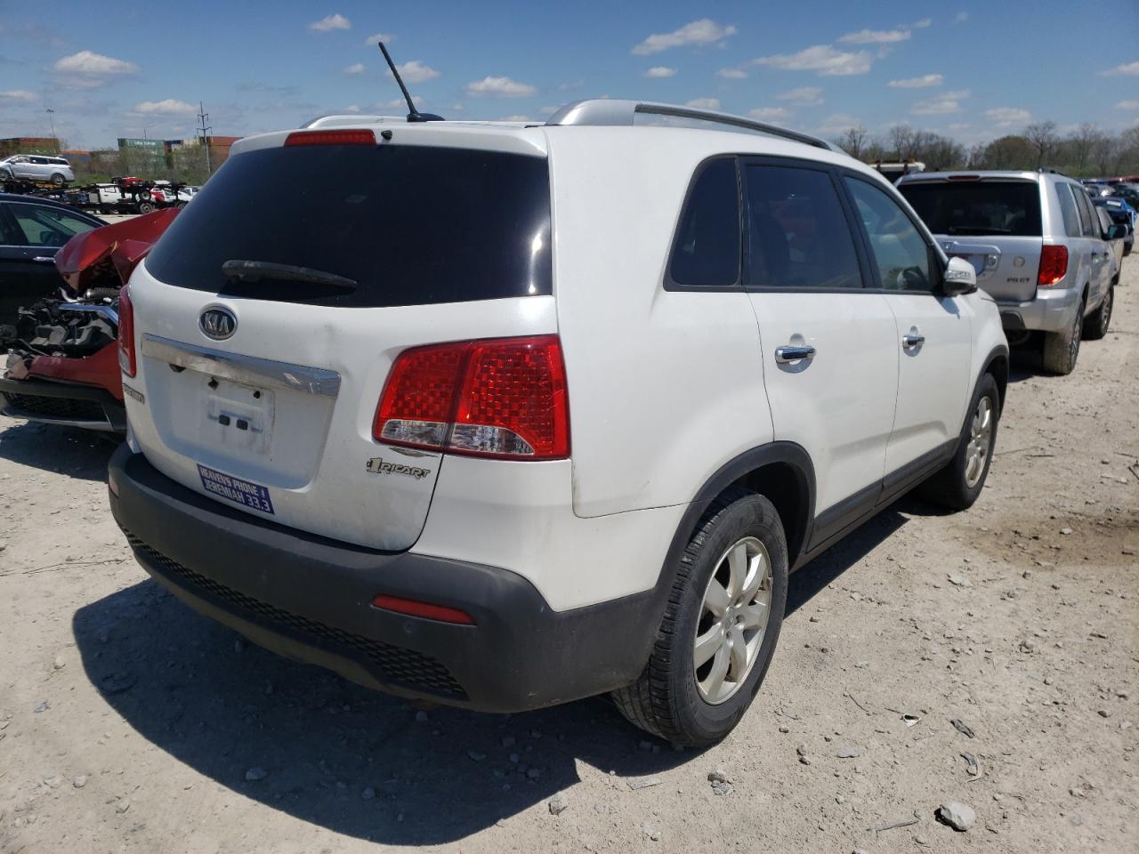 Photo 4 from auction – 2013 KIA SORENTO LX with VIN 5XYKT4A63DG355254