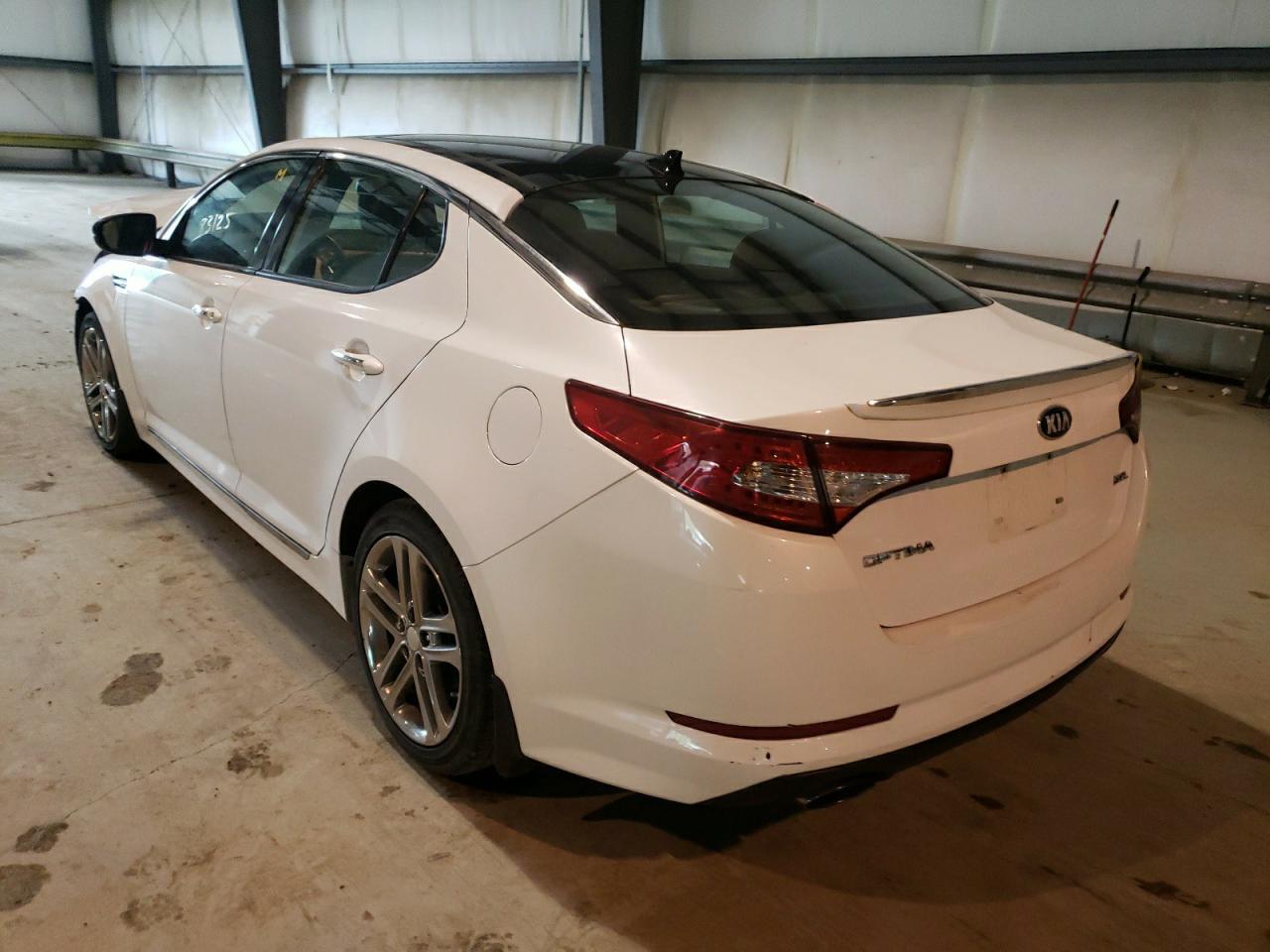 Photo 3 from auction – 2013 KIA OPTIMA SX with VIN 5XXGR4A65DG154531