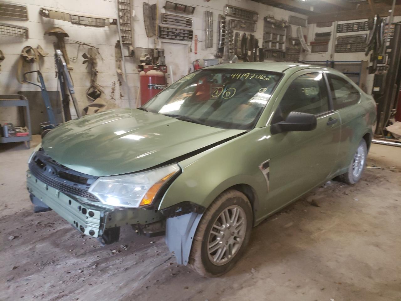 Photo 2 from auction – 2008 FORD FOCUS SE with VIN 1FAHP33N98W133474