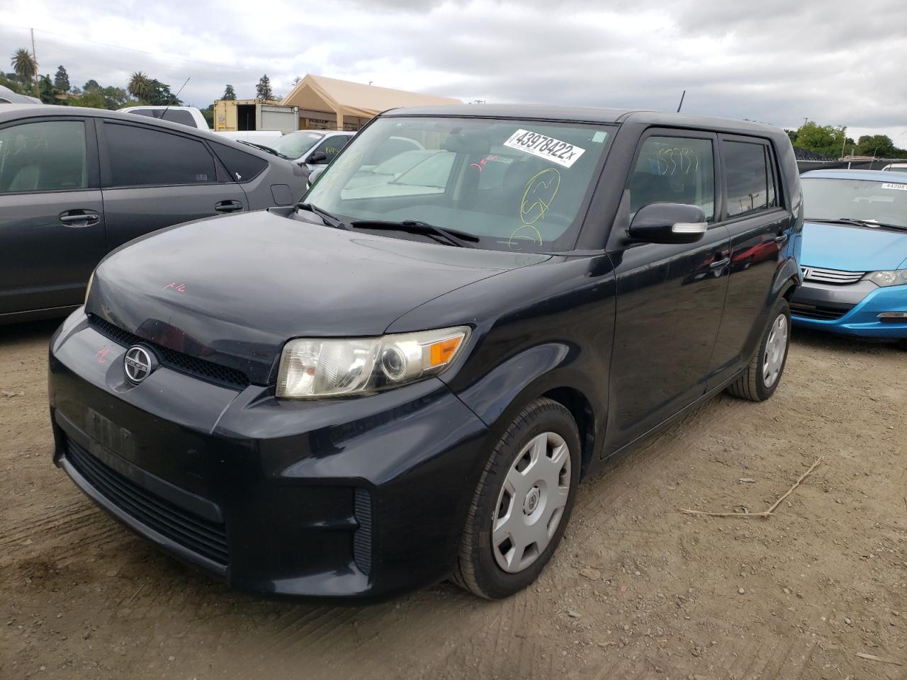 Photo 2 from auction – 2011 TOYOTA SCION XB with VIN JTLZE4FEXB1132090