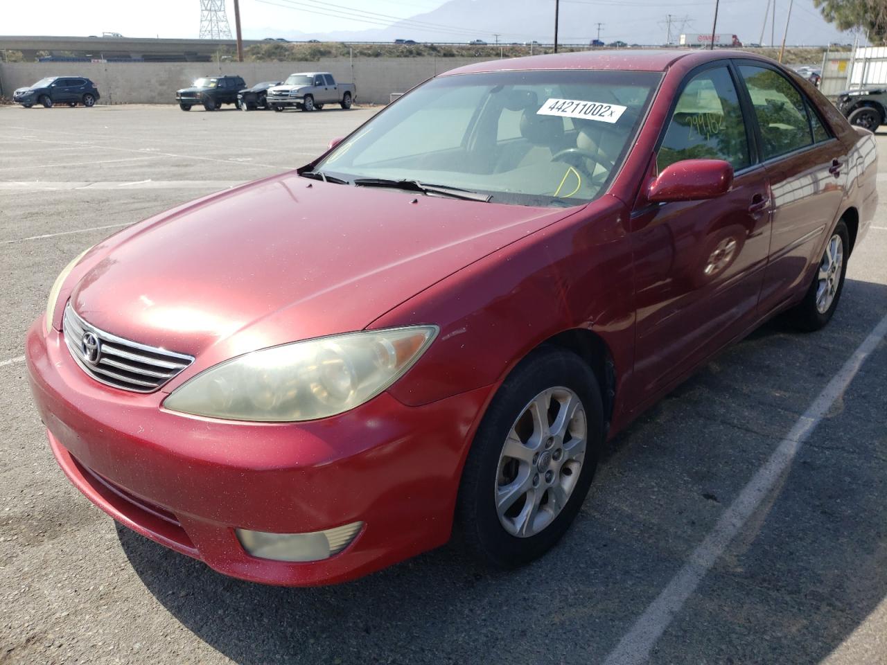 Photo 2 from auction – 2005 TOYOTA CAMRY LE with VIN 4T1BF32K55U102607