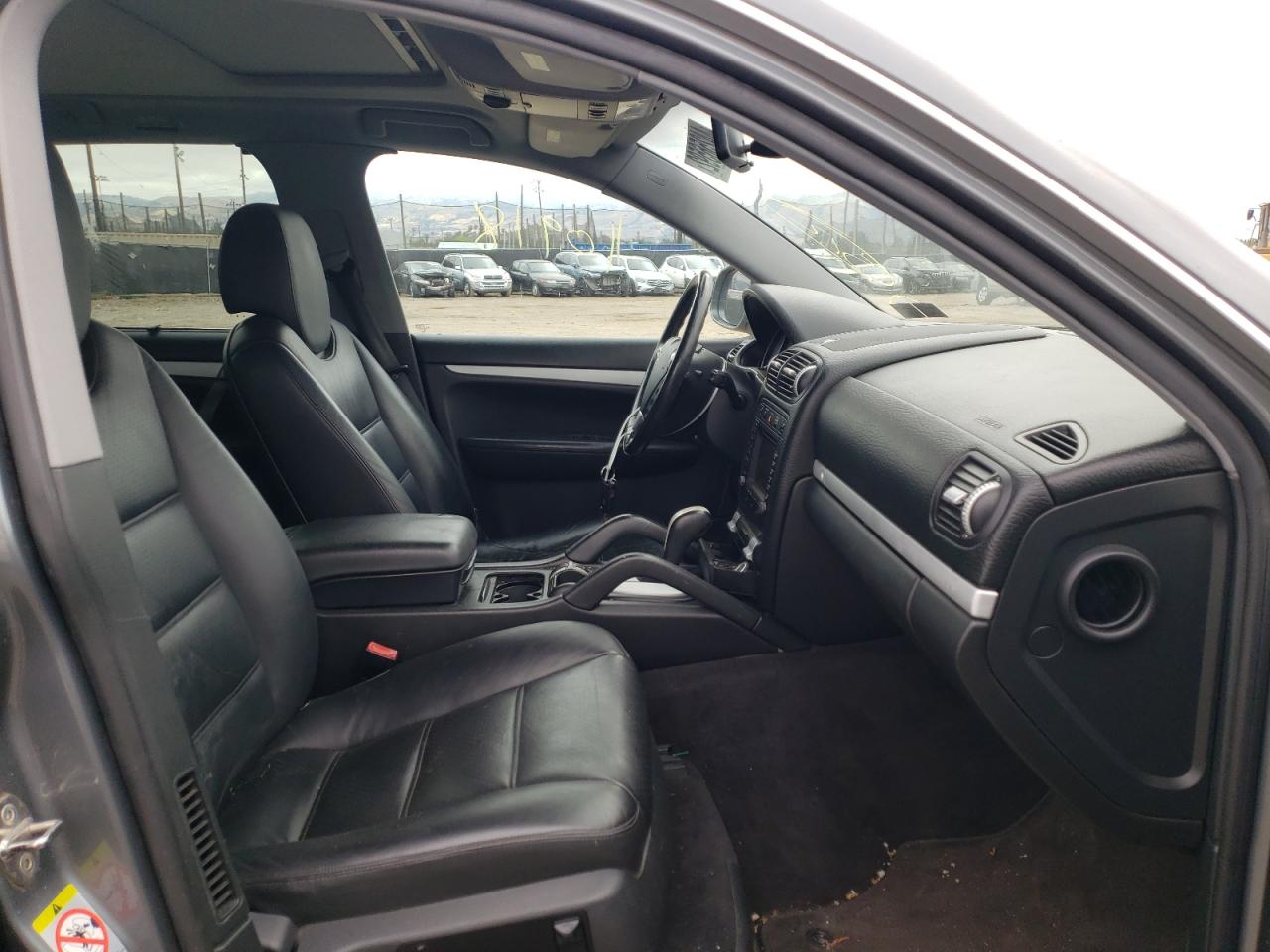 Photo 5 from auction – 2006 PORSCHE CAYENNE with VIN WP1AA29P26LA28143