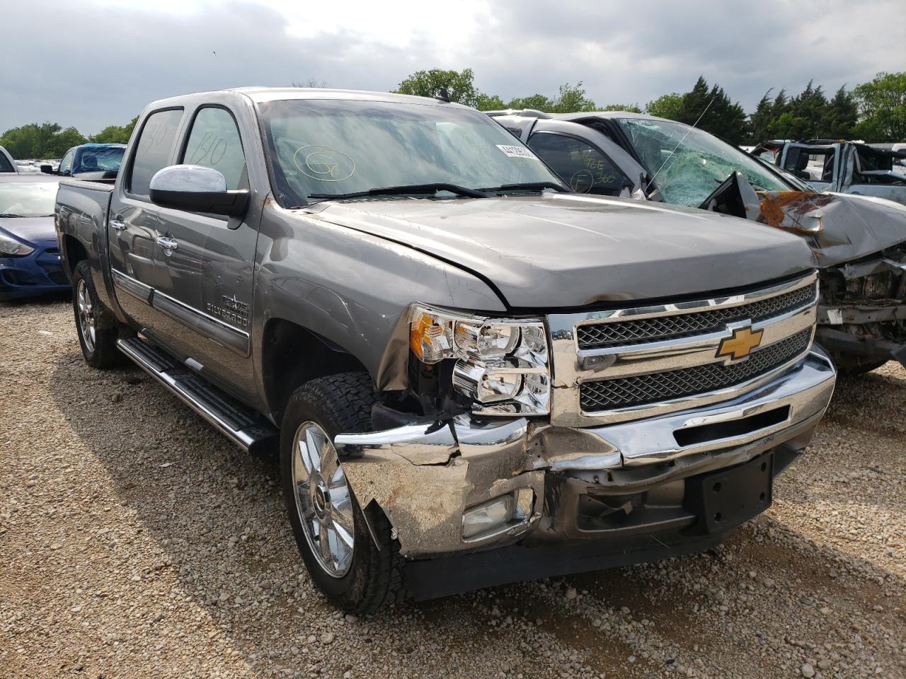 CHEVROLET SILVERADO 2013 with VIN 3GCPCSE09DG143542 - Photo from auction