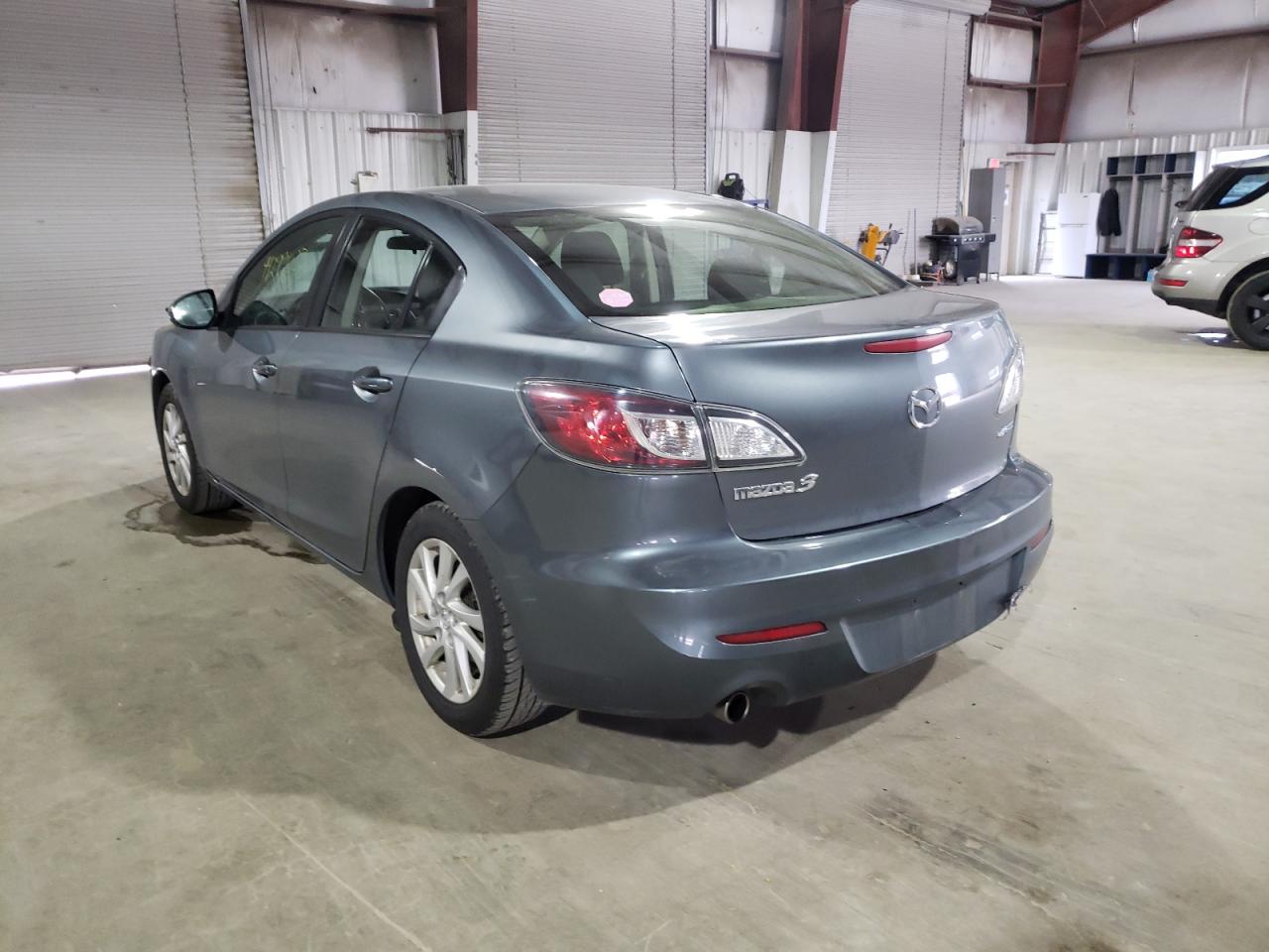Photo 3 from auction – 2012 MAZDA 3 I with VIN JM1BL1V85C1662174