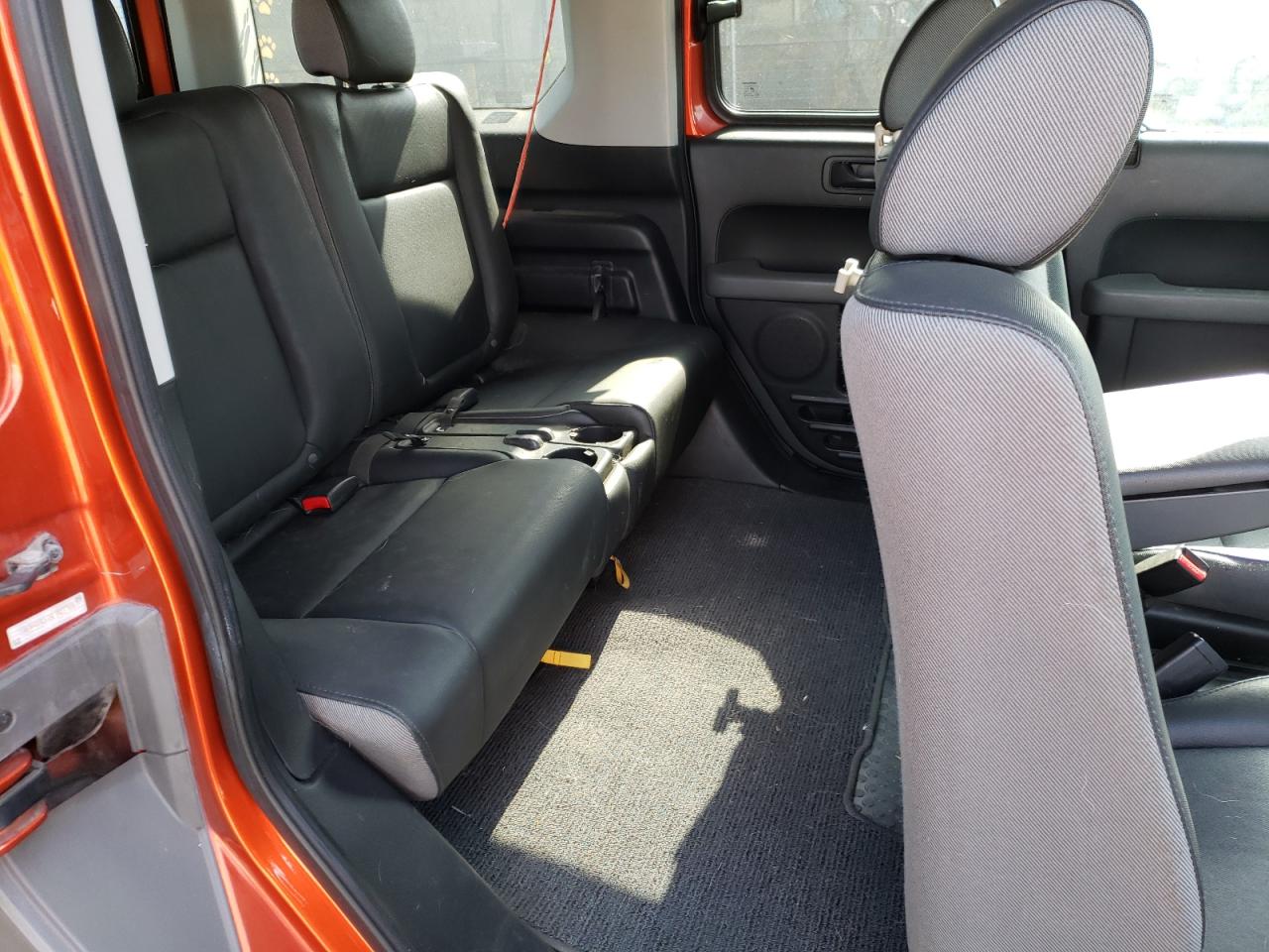 Photo 6 from auction – 2005 HONDA ELEMENT LX with VIN 5J6YH18335L003779