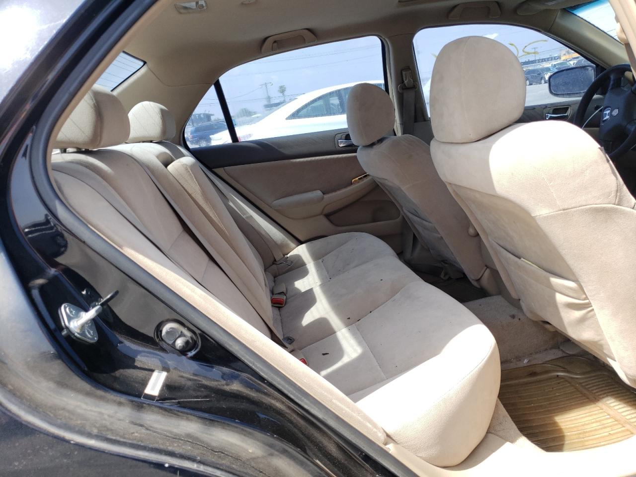 Photo 6 from auction – 2004 HONDA ACCORD EX with VIN JHMCM56614C016818